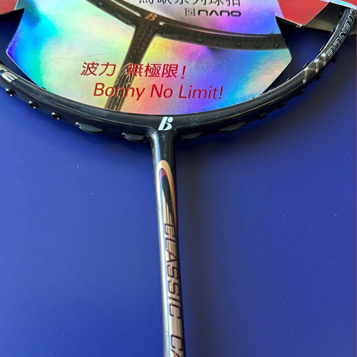 Bonny WU QUE Black Dragon Badminton Racket 90g max 30lbs