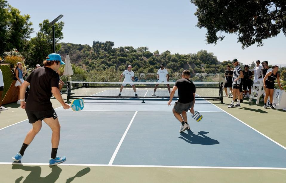 TIPS FOR NEW PICKLEBALL PLAYERS