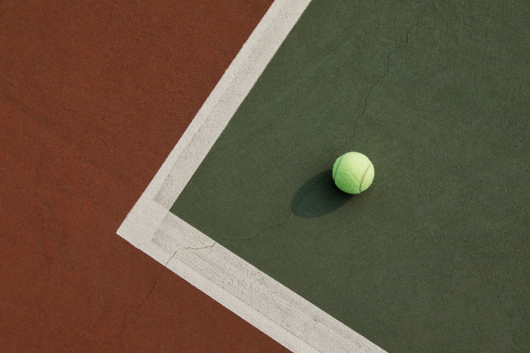 HOW TO CHOOSE THE RIGHT TENNIS BALLS