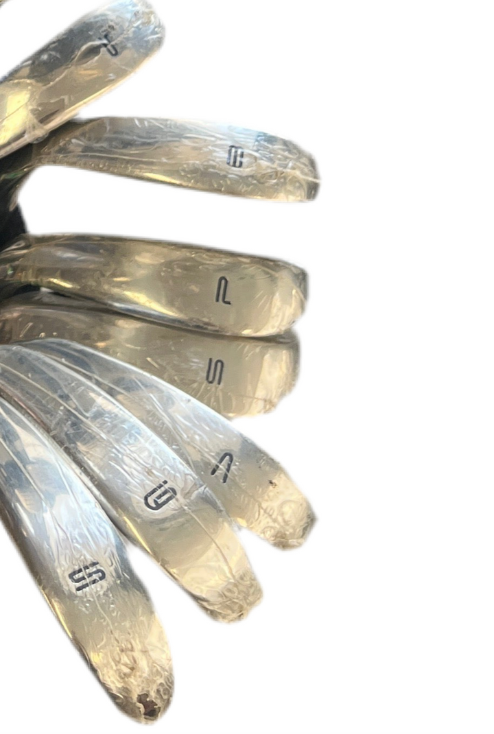 CLEARANCE SALE DUNLOP MEN'S GOLF SET 513793（4 wood, 7 iron No Rod Bag）