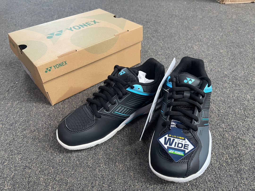 YONEX Power Cushion Strider Flow Wide SHBSF1WEX Black/Blue badminton shoes