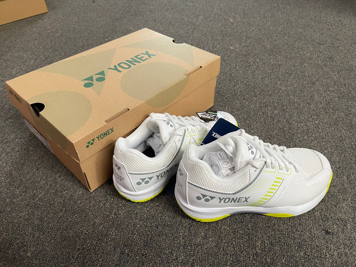 YONEX Power Cushion Strider Flow Wide SHBSF1WEX White/Lime badminton shoes