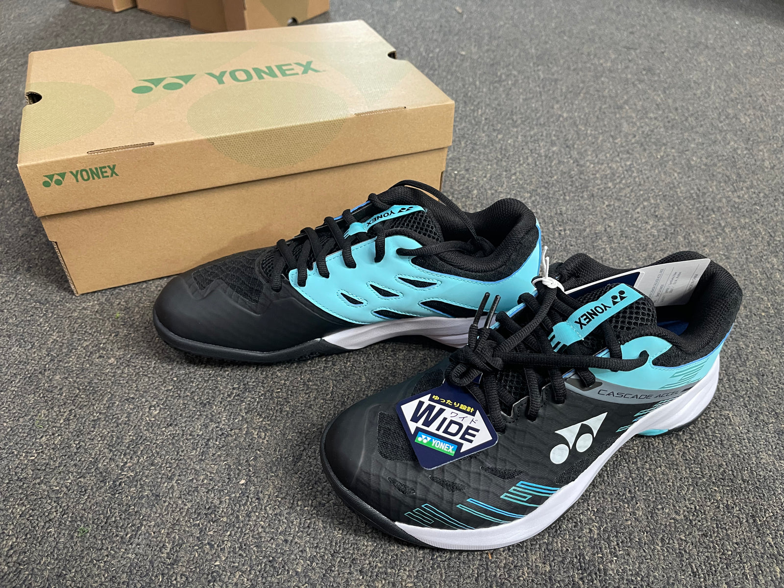 YONEX Power Cushion Cascade Accel Wide SHBCA1WEX Black/Ice Blue badminton shoes