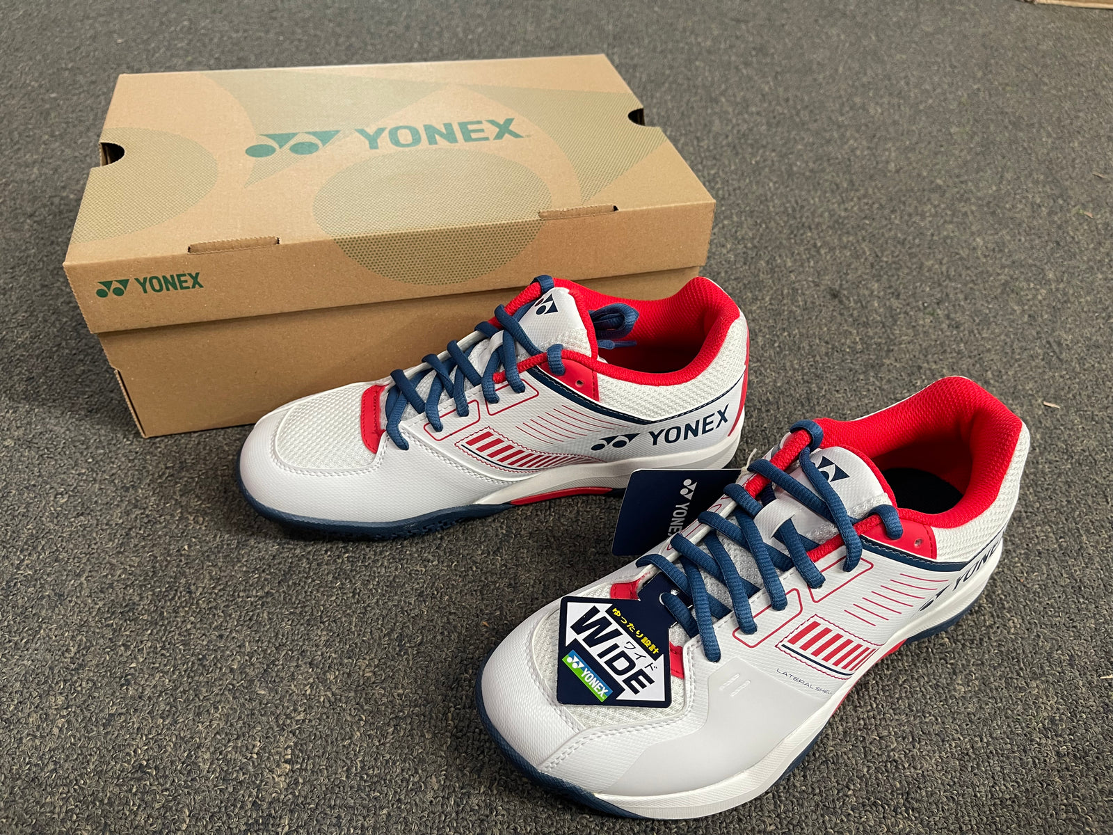 YONEX Power Cushion Strider Flow Wide SHBSF1WEX White/Red badminton shoes
