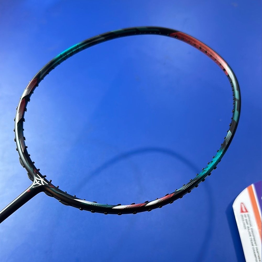 Victor AuraSpeed hang Badminton Racket 3U/G5