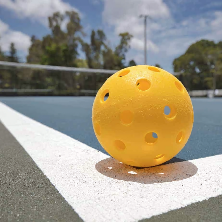 SPPHONEIX Pickleball Ball 26/40-hole Indoor&outdoor Balls 6Pcs 12Pcs